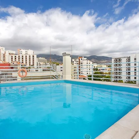 Madeira Sun Apartament *